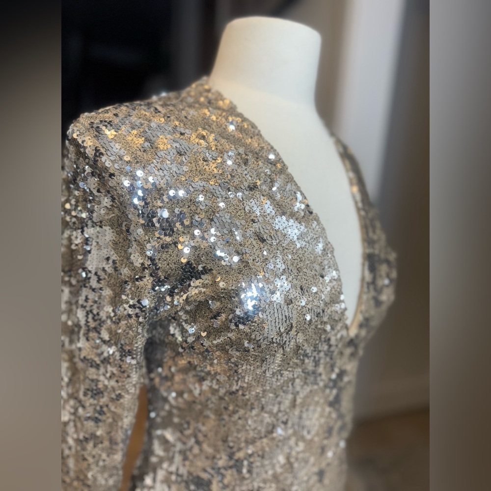 TFNC London Metallic Silver Beige Sequin Bodycon Dress – Size M - Picture 6 of 8